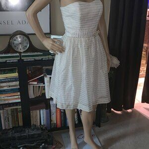 BCBG, SIZE S - WHITE AND GOLD